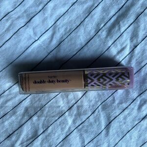 3/$50 ✨ — BNIB Tarte Double Duty Beauty Concealer in 44H Tan